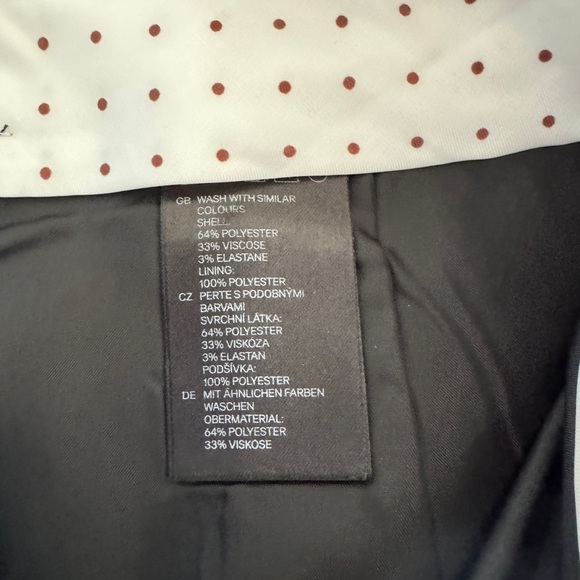 H&M Black pencil skirt with pockets - Picture 2 of 11